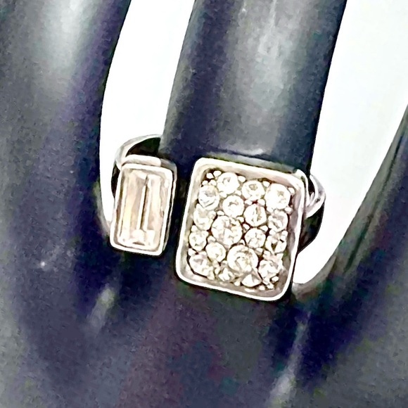 New Silpada Sterling Silver Crystal Cuff
Ring Size 8 (Somewhat) Adjustable - Picture 3 of 6